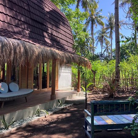 غيلي مينو Meno Madia Bungalows المظهر الخارجي الصورة