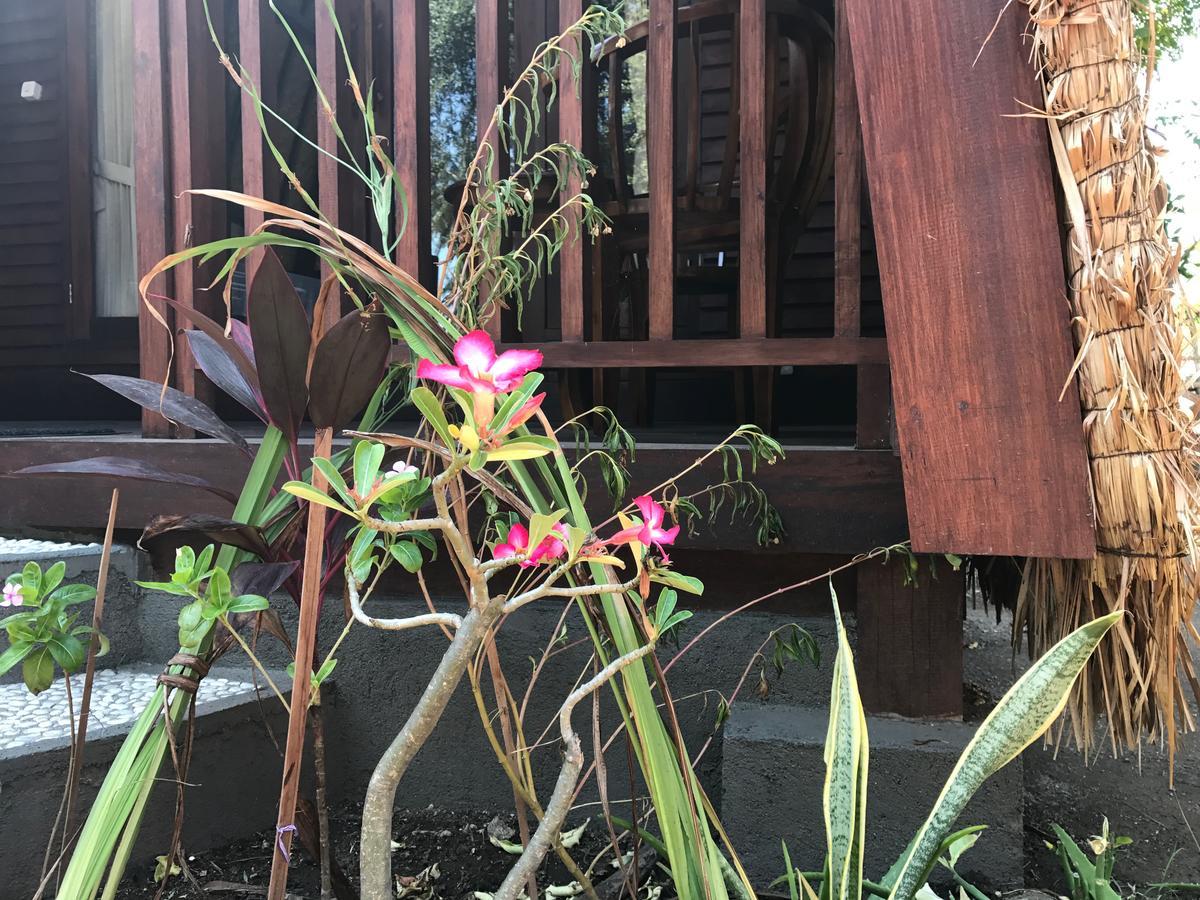 غيلي مينو Meno Madia Bungalows المظهر الخارجي الصورة