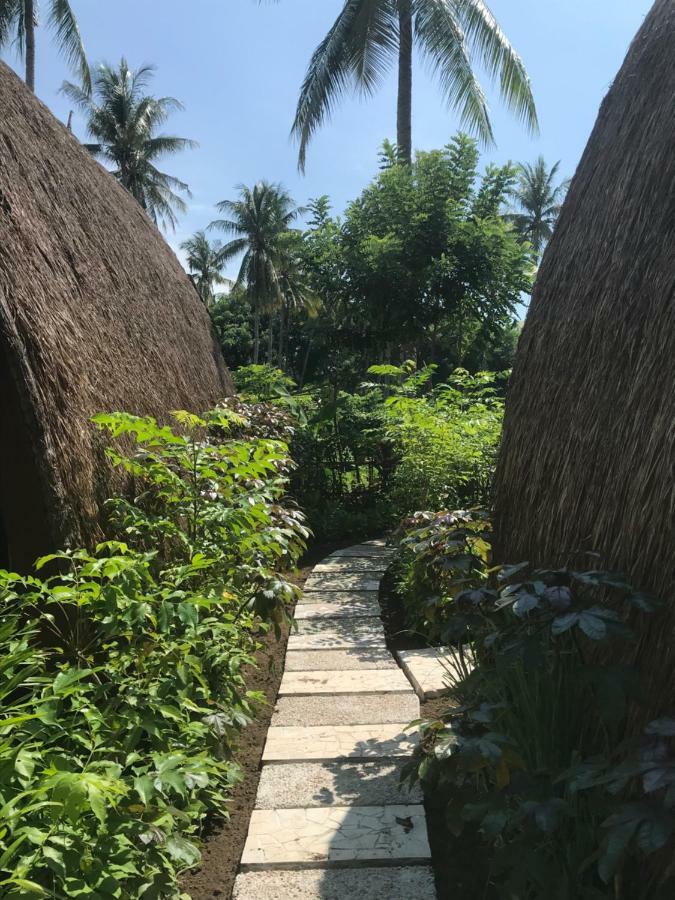 غيلي مينو Meno Madia Bungalows المظهر الخارجي الصورة