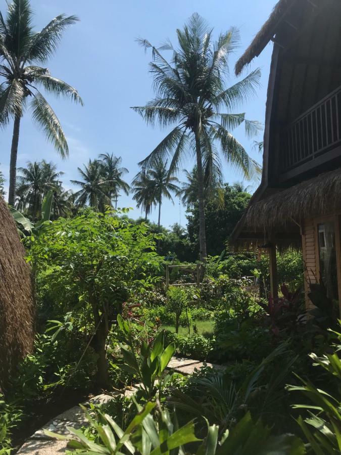 غيلي مينو Meno Madia Bungalows المظهر الخارجي الصورة